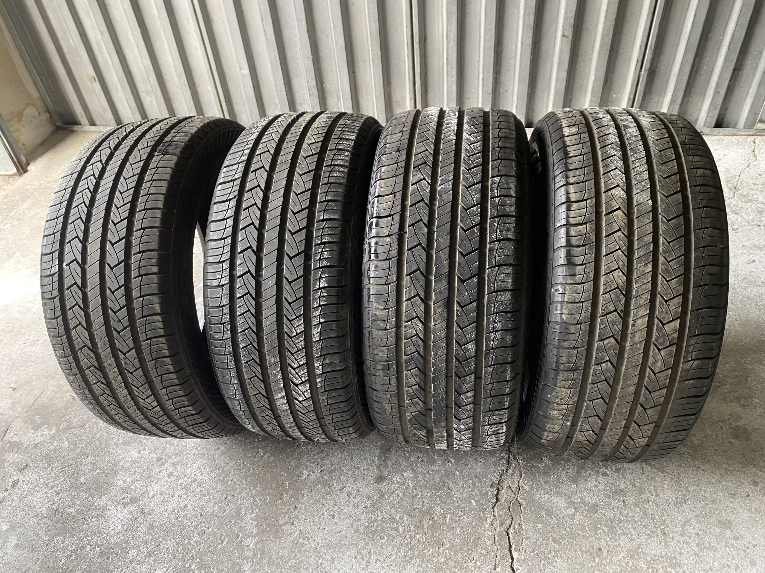 IMG-1822 Marque: Farroad Model: FRD66 Grandeur: 285/50R20